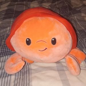 Fiesta LIL Huggy Claudia 8in plush crab